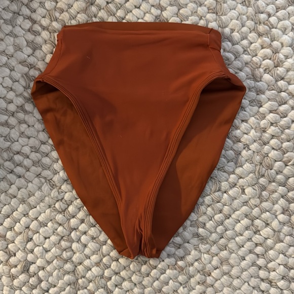 Left On Friday Hi Hi Bottom - Picture 9 of 9